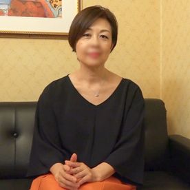FC2-PPV-4740843 【個人撮影】高貴なオーラがある四十路おばさんと不倫セックス。 容赦ない膣奥突きでだらしない顔になり、中出しに歓喜。