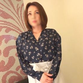FC2-PPV-4741731 【生中出し】スタイル完璧、美顔でビジュ最強の奥様。 上品さがあるのに、膣奥突きで痙攣マゾイキする痴態を撮影できました。