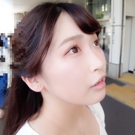 FC2-PPV-4742567 【初撮り】Gカップ/中目黒/飲食店勤務/20歳。服の上からでもわかるG乳揺らしながらの連続ピストンに耐え切れず、膣奥崩壊大量中出し。個人撮影。