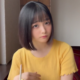 FC2-PPV-4746350 可愛すぎるカフェ店員１９歳　ハメ撮り出演交渉から本番ゴム無し射精までの一部始終　 ※数量限定