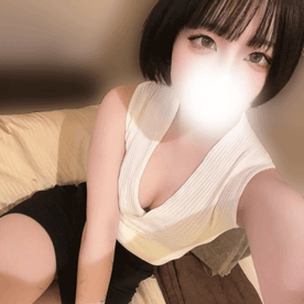FC2-PPV-4751114 ※完全顔出し【秘撮】ぴぇん系？新人セラピストのオイル手コキ【あのあ20歳#1】※購入特典あり