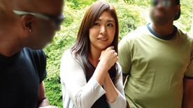 FC2-PPV-4751276 「やっぱり大きいのかな」「ちょっと興味あるかも」黒人にナンパされた熟女さんはデカマラに興味津々 想像以上の巨根を膣奥まで突っ込まれ狂ったようにイキまくる 黒人マラで昇天する素人熟女12人４時間SP４