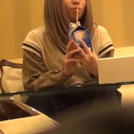 FC2-PPV-4751287 小柄Aカップパイパンまんこ18歳ちゃん生活費のために決意のハメ撮り　ゴム付け懇願も高額報酬に釣られて生ハメを許してしまう【個人撮影】