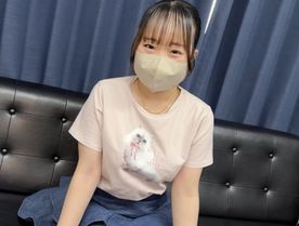 FC2-PPV-4751534 【完全素人初撮り】経験極浅めっちゃ可愛い18歳♡このルックスで巨乳Fカップは本当に堪りません！生挿入中出しにガチで困惑。特典有り