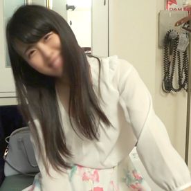 FC2-PPV-4752451 【清楚】天使のような笑顔でお淑やかな素人ちゃんが痴女化！？ 妖艶な目つきでフェラし、膣奥突きで喘ぎ狂いながらイクー！