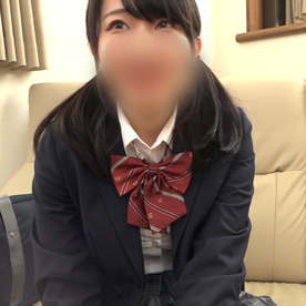 FC2-PPV-4753843 【個人撮影】清楚で可愛い制服女子！オチンポに赤面しながらも、釘付けで興奮しちゃってますｗ