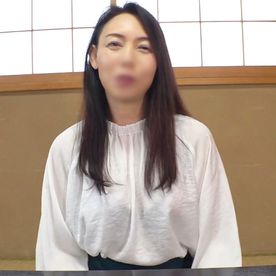 FC2-PPV-4756187 【専業主婦】アラサーのような美脚した四十路奥様をハメ撮り。 他人棒で感情むき出しになり、中出しにも喜ぶくらい淫乱化。