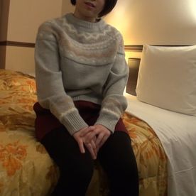 FC2-PPV-4756706 【在庫限り】22歳Iカップ美巨乳人妻　旦那様の奨学金返済のため決意のハメ撮り初参加【取り扱い注意】