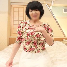 FC2-PPV-4759871 【熟女】白く美しい肌に大きなピンク乳輪！驚くほど豊潤な100cm超Iカップの美爆乳（59）◆上品な熟女が他人棒で爆乳揺らしてイキまくり！