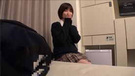 FC2-PPV-4759986 【期間限定特価販売!】U2O/近所の制服しろーと達のエロい個撮動画　その3
