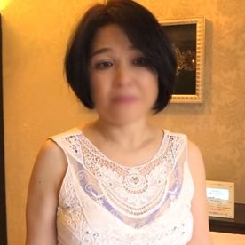 FC2-PPV-4760245 【熟女】無職で追い詰められたシングルマザー52歳。生活のために脱いでくれましたが久しぶりの中出しセックスに感じ狂ってました。
