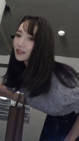 FC2-PPV-4760429 【数量限定】気持ちよくて泣いちゃうOL♡さきちゃん23歳、大量潮吹き連続絶頂♡