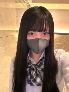 FC2-PPV-4765953 【限定販売】史上最高奇跡の美女が登場！黒髪Fカップゆあちゃん！ 生着替え＋シャワーをお届け！