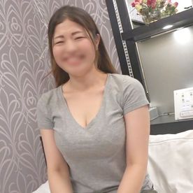 FC2-PPV-4767464 【ハメ撮り】笑顔が可愛らしいおっとり癒し系。 ポルチオ突きセックスで快感に没頭。 巨乳を豪快に揺らしながら悶える姿はここでしか見れません。