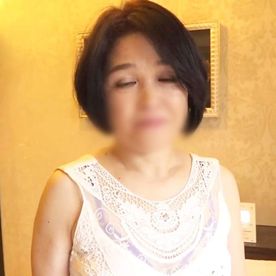 FC2-PPV-4768931 【熟女】55歳・普通のおばちゃん◆セクシーランジェリーを着てハメ撮りプレイ◆10年ぶりのSEXでメス顔イキ連発！