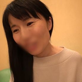 FC2-PPV-4769446 【ハメ撮り】幸薄系清楚熟女かほるさん。プリ尻まんこに中出し発射！