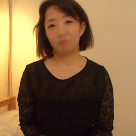 FC2-PPV-4772356 【不倫】優し気な雰囲気の普通の奥様を初撮り。 他人棒をフェラして性欲の制御ができなくなり、69でデカ尻ヘコヘコ。