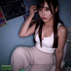 FC2-PPV-4774212 クラブトイレセックス**見