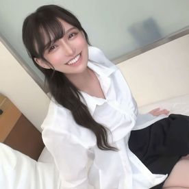 FC2-PPV-4786452 【初撮影】芸能経験あり元大手航空会社CA（25）経験ゼロの童顔名器に理性崩壊の濃厚初覚醒映像。※高画質本編映像別添