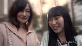 FC2-PPV-4793329 ＜人妻＞*の前でもお構いなし、欲求不満を拗らせた熟女\!!旦那に内緒の汗だく本気sex！！　その1