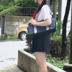 FC2-PPV-4795851 【FC2基準超越】170cmHカップ。華やかな“社長令嬢”から堕ちた18歳。衝撃の着床中出し。※再販売の予定はありません。