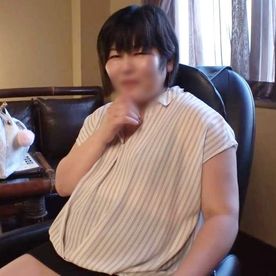 FC2-PPV-4797321 【熟女】くさいチ○ポを咥え戸惑いながらもザーメン抜き！53歳の豊満ボディ熟女がエロボディ震わせ大胆イキ！