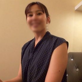 FC2-PPV-4797657 【不倫】40代を感じさせないスレンダーボディの人妻。 淑女で上品さ溢れているのに、乳首とクリトリス弄りで腰ヘコ発情‼