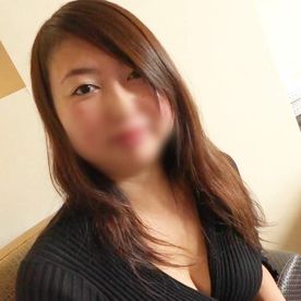 FC2-PPV-4797819 【熟女】ツヤツヤ肌にむっちりボディが魅力的な35歳熟女◆巨チンで膣奥深くまでガン突きされて全身の肉と脂を波打たせ悶え喘ぎ鳴く…