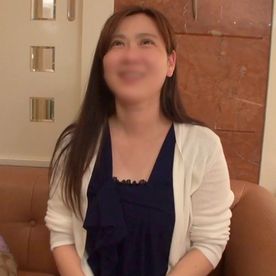 FC2-PPV-4801146 【専業主婦】旦那からもらったブランドバッグを大切にしている奥様。 そんな旦那一筋の人妻さんが不倫で感度が上がり、乳首舐めと手マンで全身をくねらせながらイク。