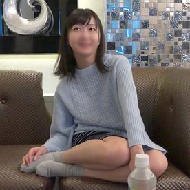 FC2-PPV-4802063 【ハメ撮り】クールビューティー、お淑やかな”新卒役所職員” 初めての大人のオモチャで即イキし、勢いでゴム無し騎乗位を始めるくらい性欲暴走！