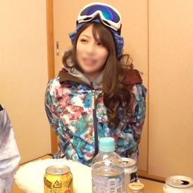 FC2-PPV-4802311 【ハメ撮り】ゲレンデで仲良くなった女神レベルの美貌素人。 ハメ潮で足までビチョビチョにさせ、初対面中出しも受け入れるほど性欲強めでチンポ大好き！