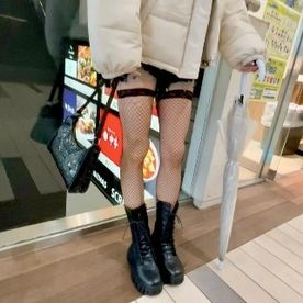 FC2-PPV-4803323 中出し/生意気な金髪ギャル