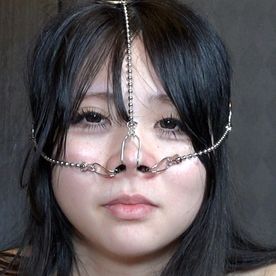 FC2-PPV-4805945 かわいい鼻フックメス鼻豚ちゃん2人目 りおちゃん20歳イケイケおんなの鼻フックコスプレセックスｗ ★特典で無修正