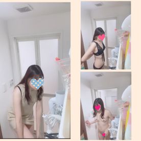 FC2-PPV-4806197 【脱衣所ハンター】民家で着替える美女をウォッチング