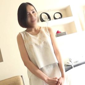 FC2-PPV-4805300 《中出し》艶のあるボブヘアにメイクばっちり美熟女（45）◆隠していたスケベフェロモンが全開いやらしいメスに豹変！痙攣イキ連発！膣内射精！