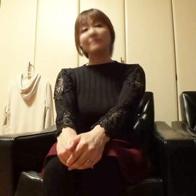 FC2-PPV-4808952 《熟女》Gカップ巨乳！ショートヘアーの52歳熟女◆根っからの好きモノ体質を披露！激しいピストンに咽び喘ぐド淫乱なセックス！