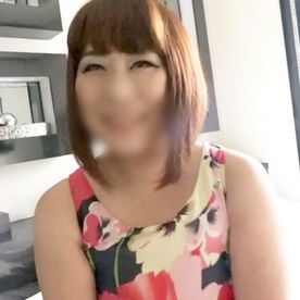 FC2-PPV-4810781 《人妻》天然Hカップのおっぱい！撫でまわしたくなる肉厚なデカ尻！エロボディを持つ45歳・人妻とホテルで淫乱ハメ撮りSEX！