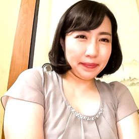 FC2-PPV-4811066 ❤人妻・素人❤ 人妻の性欲が止まらないのでイキ狂いさせて中出しました。2/4