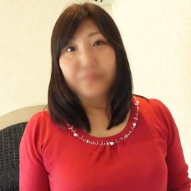 FC2-PPV-4813016 《熟女》見た目もスケベで実際スケベ！豊満なデカ尻とこちらもユルユルだらしないドスケベボディ！可愛らしい声で鳴く淫乱熟女の卑猥で下品な真昼の激情交尾！