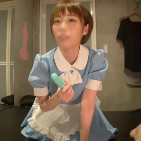 FC2-PPV-4815169 【メイド】耳かきが基本サービスのお店でフェラ→生ハメ→中出し。 行為が進むにつれて本気で気持ちよくなっていたのに出禁です。