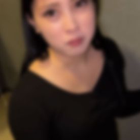 FC2-PPV-4816118 ※25日まで初回限定60％OFF※【無修正】【前編】相変らず金を借りてる分際でふてぶてしい顔と態度の熟女人妻なので、2本の他人棒を咥えさせ、たっぷりの精液を飲ませました。