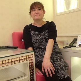 FC2-PPV-4816314 《人妻》ハスキーボイスのぽっちゃりボディ熟女（53）◆マン汁垂れ流して生チ○ポでイキまくり！ぽっちゃりボディ震わせ連続イキ！！