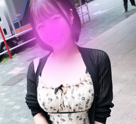 FC2-PPV-4819222 服の上からもで分かるメガトン級おっぱいのめいちゃんに車内フェラしてもらって口内射精＆精飲！！