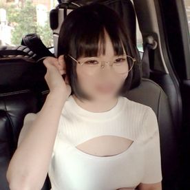 FC2-PPV-4819324 【素人／個撮】20歳茶髪ベリショボブの激カワ童顔JD。変態願望丸出しでアヘ顔晒して淫れる３Pセックス。