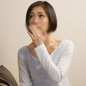 FC2-PPV-4617459 《中出し》**pyz*qxqx*s ショートヘアーの色っぽい人妻（38）◆巨根で理性崩壊！我を忘れて「あーイクイク！」と喘ぎっぱなしの淫乱ハメ撮りSEX！