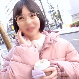 FC2-PPV-4832209 【3P】黒髪×丸眼鏡でインテリ陰キャなGカップちゃん。 イラマ、潮吹き、中出しと衝撃的な痴態を余すことなく公開。