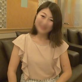 FC2-PPV-4835130 【素人｜不倫】穏やかな雰囲気、不倫しそうにない純潔さのある人妻”ゆきさん” 混浴フェラ中の口内射精で発情度MAX♥ ベッド上では開脚してすぐに挿入懇願。