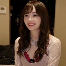 FC2-PPV-4836542 【指名No,1】SNSフォロワー10万人越えの超人気キャバ嬢２０才。出勤前に完全オフプライベート個撮。連続生中出し※本日限り