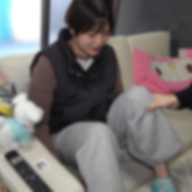 FC2-PPV-4841374 ２児の*　旦那の仕事中子\.供の寝室に男を招き入れチンポしゃぶりと生中だしを決められる