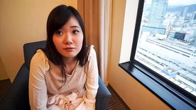 FC2-PPV-4841485 《素人／潮吹き》潮を吹きながら大絶頂する、おとなしそうな美人妻にさらに膣奥にガン突き！！④